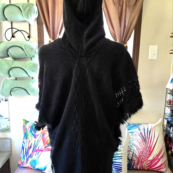 New! Beach Cover up Pullover Shawl - Picture 2 of 8